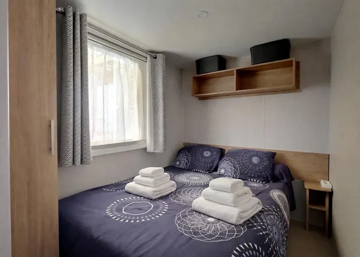 Mobilhome Le Doux - La Hébergement de vacances